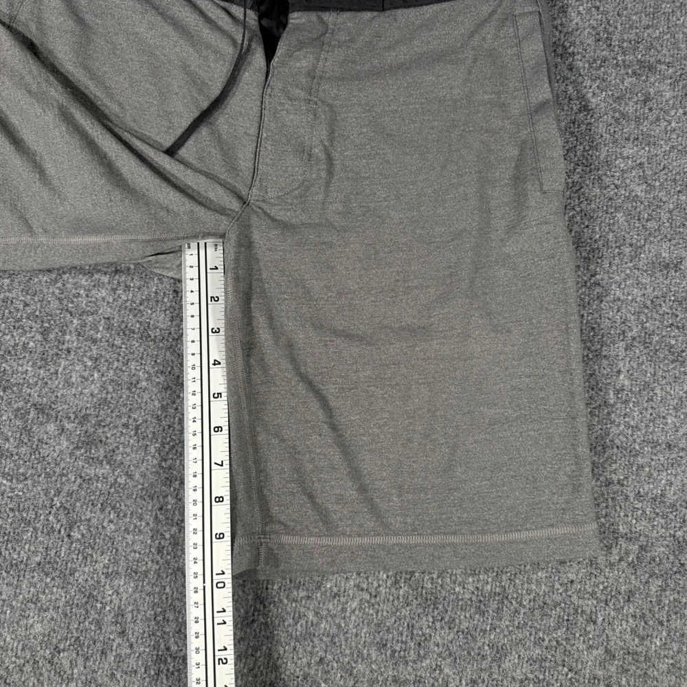 Lululemon Current State Board Shorts Mens 34 Gray Black Swim Trunks Surfing